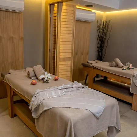 ホテル Sa'rezya 3*